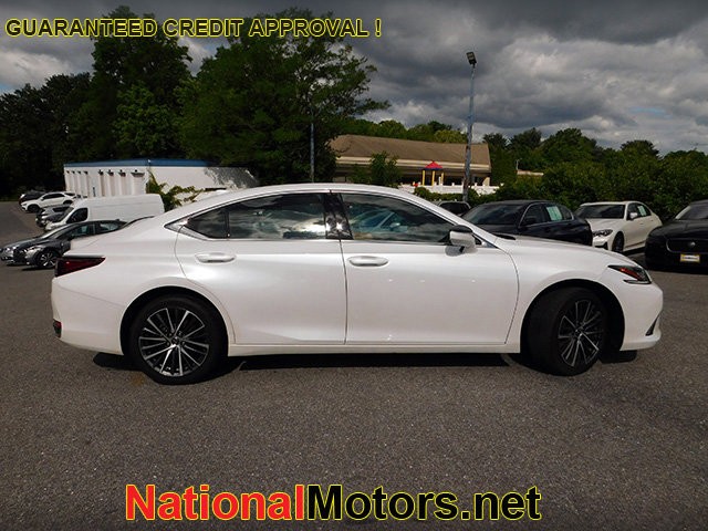 Lexus ES Vehicle Image 04