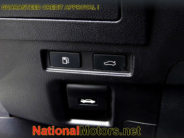 Lexus ES Vehicle Image 23