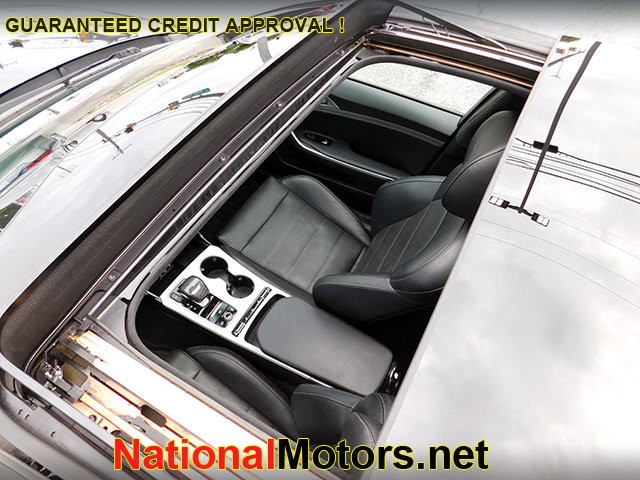 Kia Stinger Vehicle Image 07