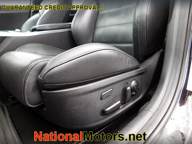 Kia Stinger Vehicle Image 18