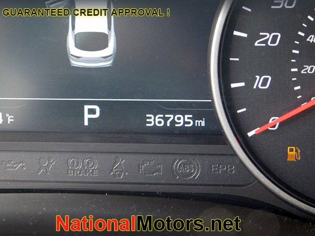 Kia Stinger Vehicle Image 26