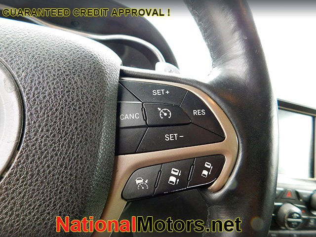 Jeep Grand Cherokee Vehicle Image 22