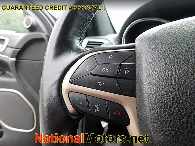 Jeep Grand Cherokee Vehicle Image 23
