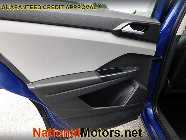 Volkswagen Taos Vehicle Image 09