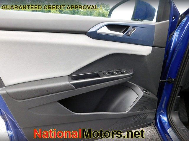 Volkswagen Taos Vehicle Image 14