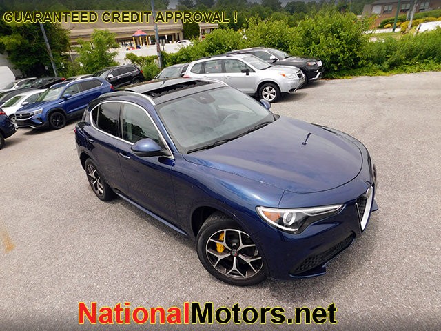 Alfa Romeo Stelvio Vehicle Image 02