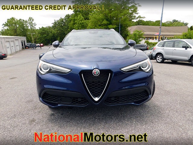 Alfa Romeo Stelvio Vehicle Image 03