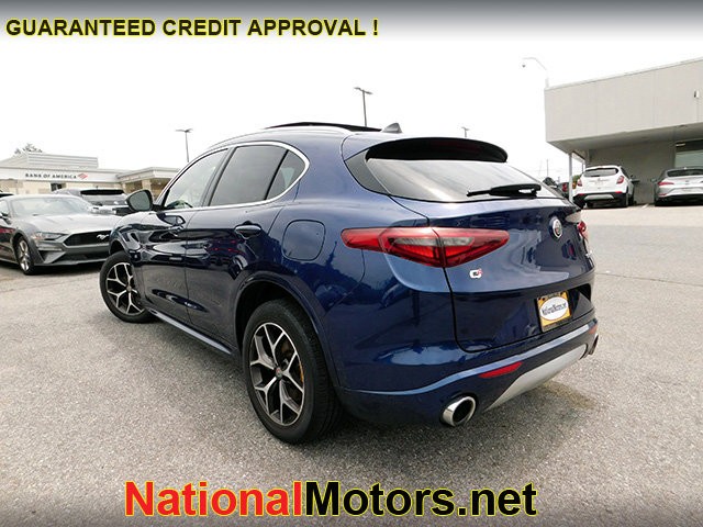 Alfa Romeo Stelvio Vehicle Image 05