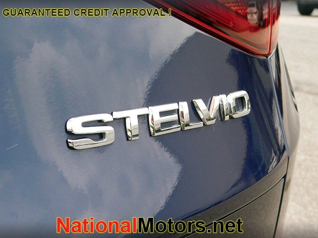 Alfa Romeo Stelvio Vehicle Image 08