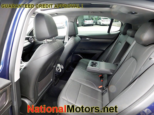 Alfa Romeo Stelvio Vehicle Image 14