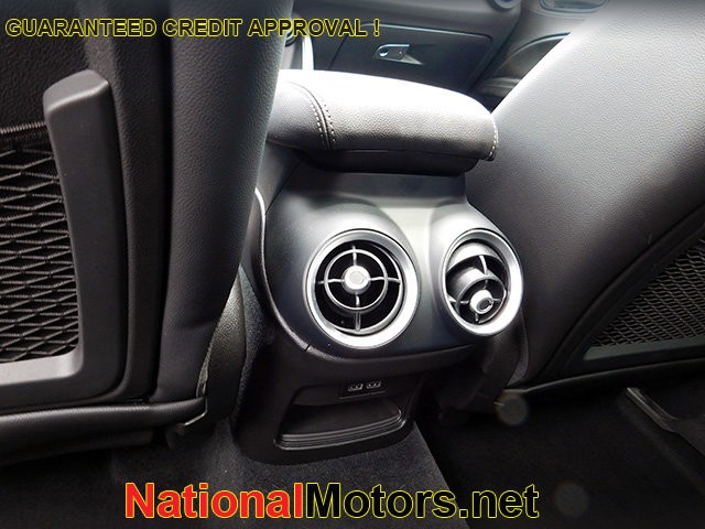 Alfa Romeo Stelvio Vehicle Image 15