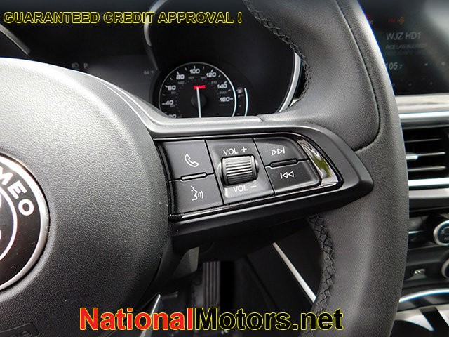 Alfa Romeo Stelvio Vehicle Image 25