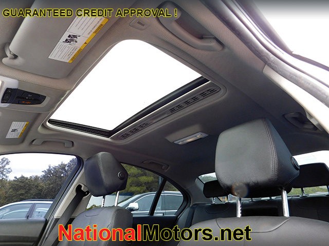 BMW 3 Series Vehicle Image 17