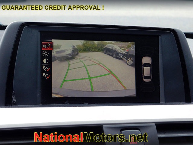 BMW 3 Series Vehicle Image 18