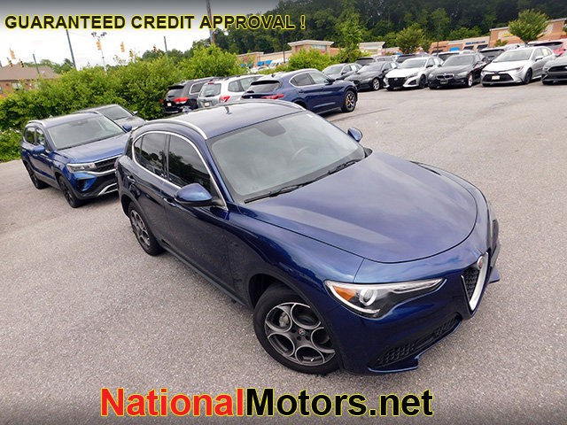 Alfa Romeo Stelvio Vehicle Image 02