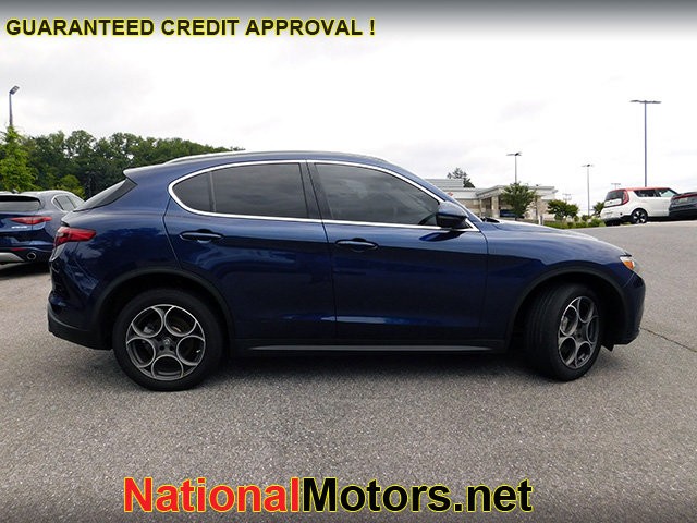 Alfa Romeo Stelvio Vehicle Image 04