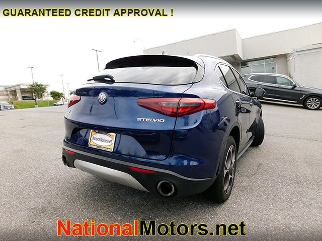 Alfa Romeo Stelvio Vehicle Image 05