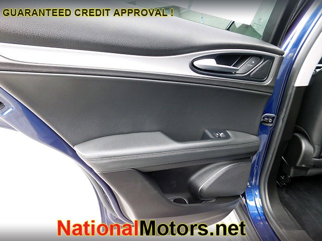 Alfa Romeo Stelvio Vehicle Image 10