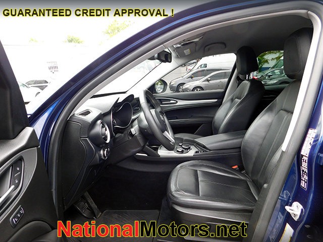 Alfa Romeo Stelvio Vehicle Image 15