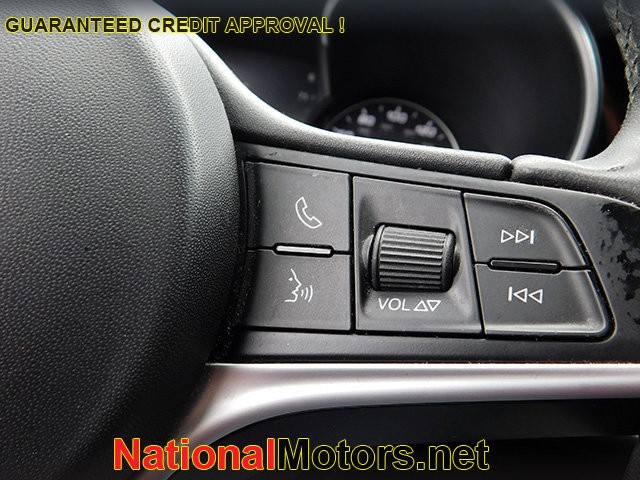 Alfa Romeo Stelvio Vehicle Image 22