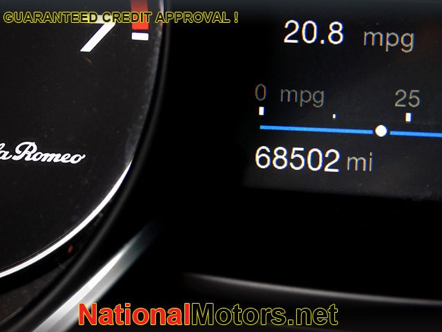 Alfa Romeo Stelvio Vehicle Image 23