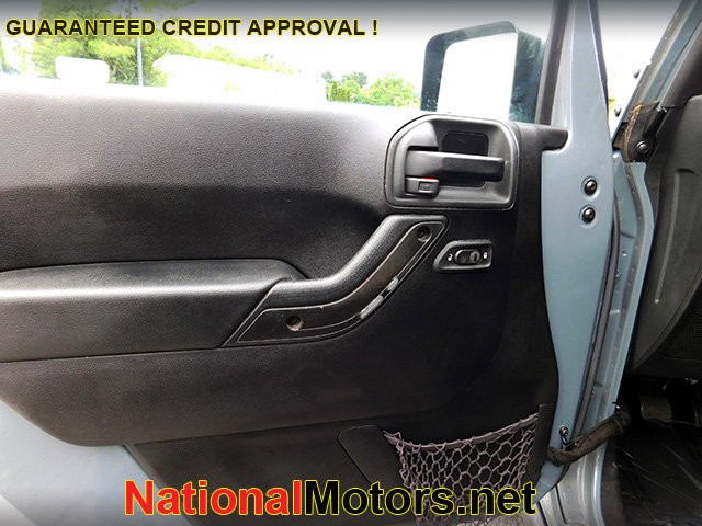 Jeep Wrangler Vehicle Image 08