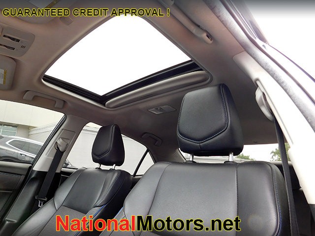 Toyota Corolla Vehicle Image 12