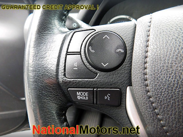 Toyota Corolla Vehicle Image 17