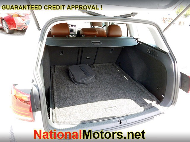 Volkswagen Golf Alltrack Vehicle Image 07