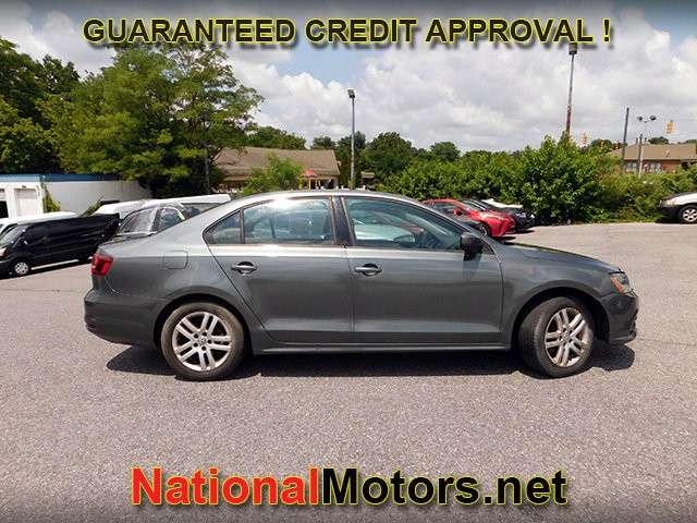 Volkswagen Jetta Vehicle Image 03