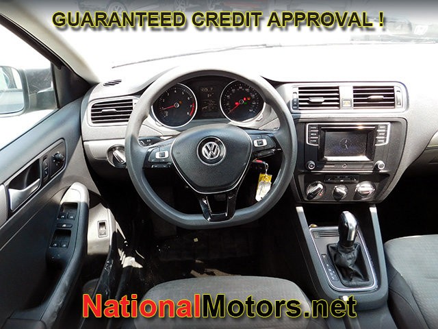 Volkswagen Jetta Vehicle Image 07
