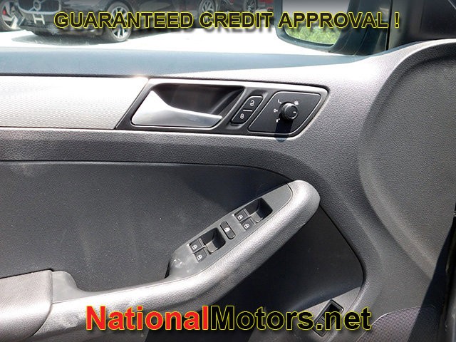 Volkswagen Jetta Vehicle Image 08