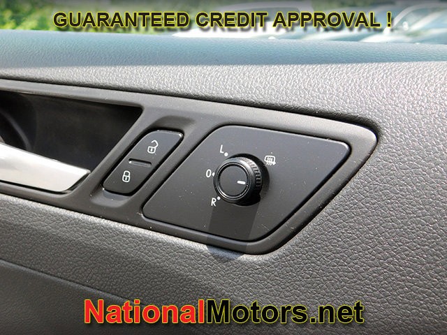 Volkswagen Jetta Vehicle Image 17