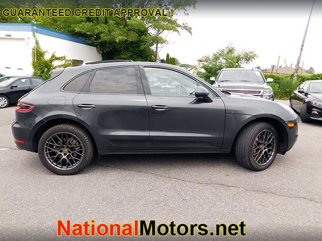 Porsche Macan Vehicle Image 04