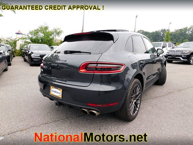 Porsche Macan Vehicle Image 05