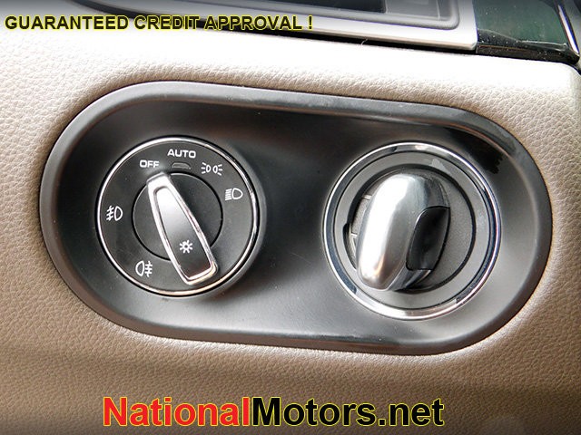 Porsche Macan Vehicle Image 27