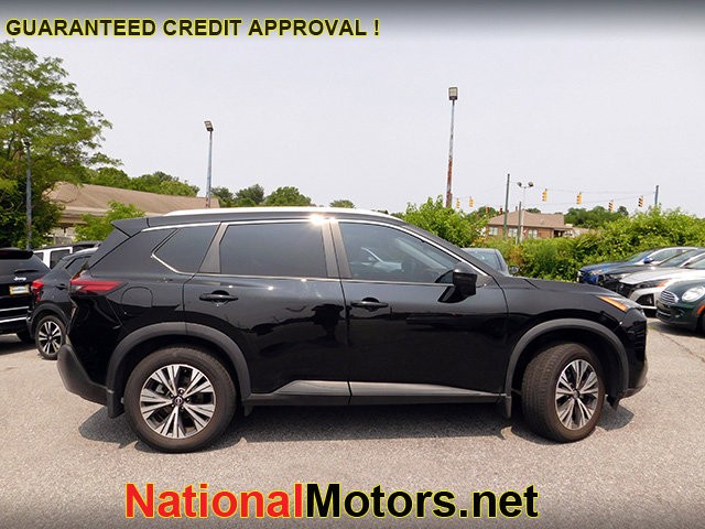Nissan Rogue Vehicle Image 02