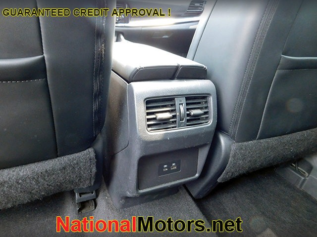 Nissan Rogue Vehicle Image 11