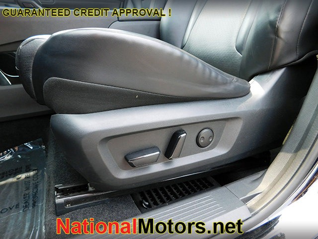 Nissan Rogue Vehicle Image 15