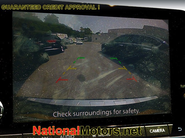 Nissan Rogue Vehicle Image 18