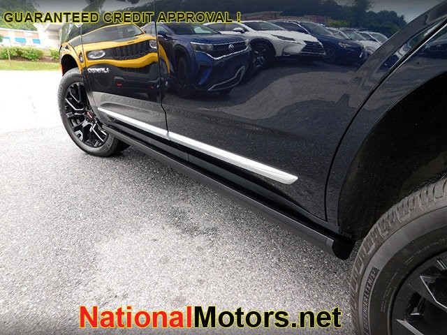 GMC Yukon Vehicle Image 08