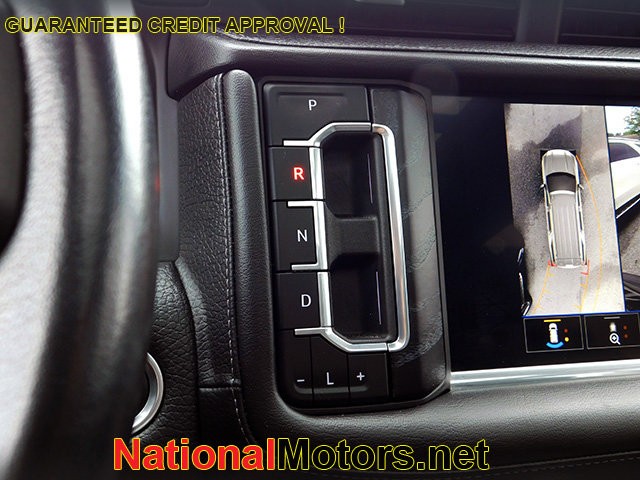GMC Yukon Vehicle Image 21