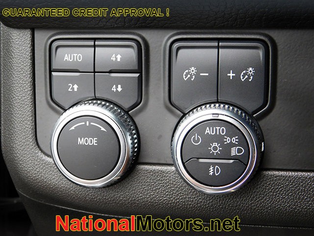 GMC Yukon Vehicle Image 29