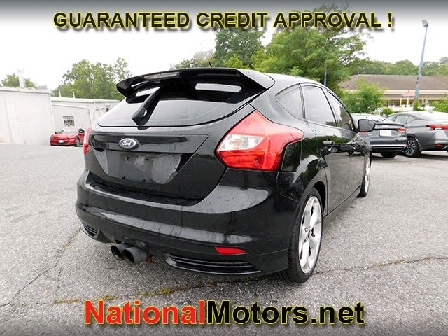 Ford Focus Vehicle Image 03