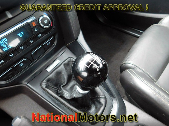 Ford Focus Vehicle Image 15