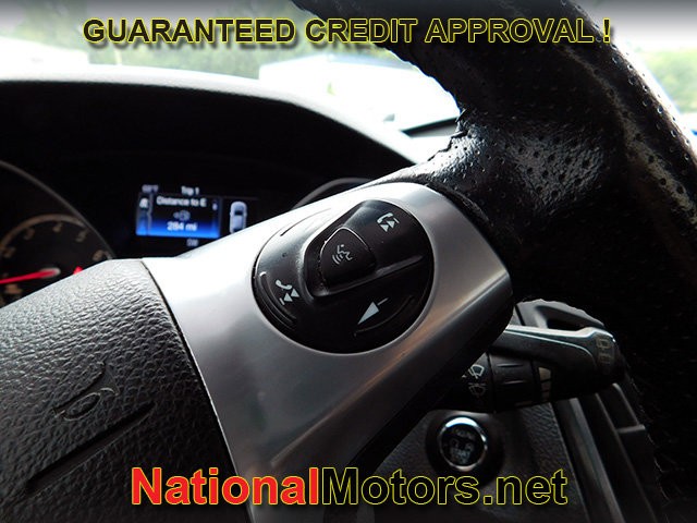 Ford Focus Vehicle Image 17