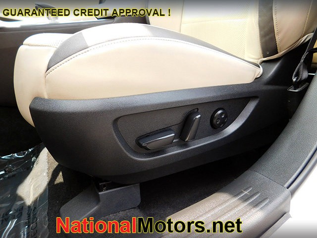 INFINITI QX50 Vehicle Image 16