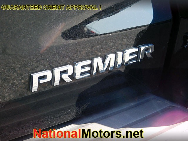 Chevrolet Suburban Vehicle Image 05