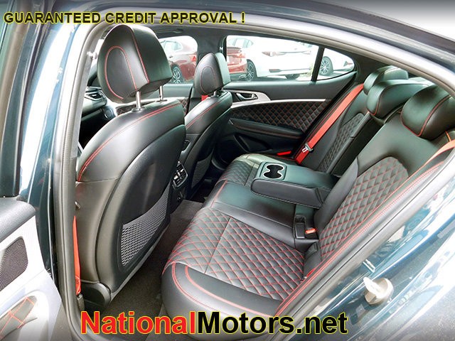 Genesis G70 Vehicle Image 14