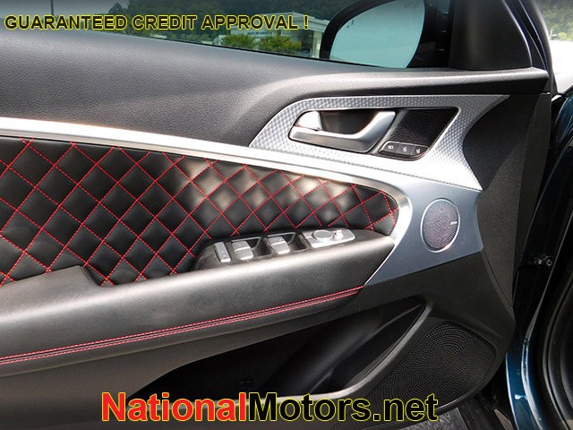 Genesis G70 Vehicle Image 17